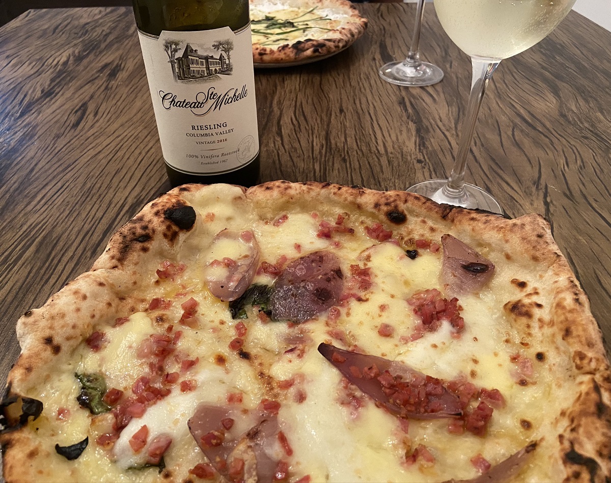 Pizza entre vinhos - Wine Locals